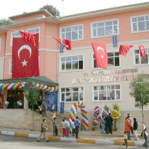 Ahmed Yüksel Özemre Kültür Merkezi